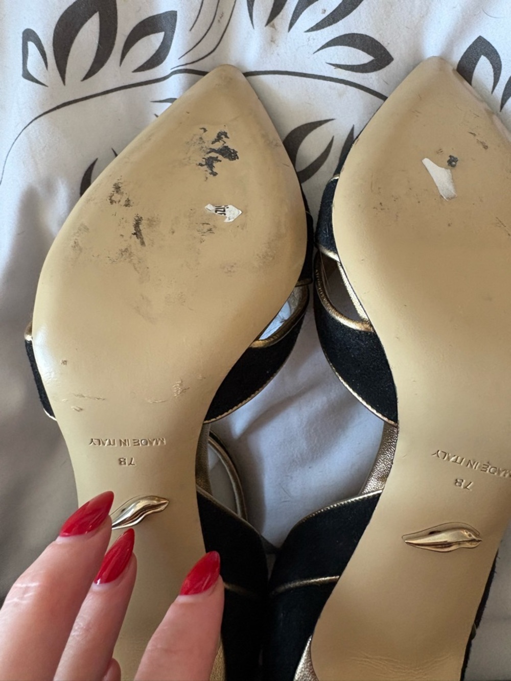 Vintage like-new Diane Von Furstenberg Black and Gold Pointed T‑Strap Pumps - Picture 3 of 4